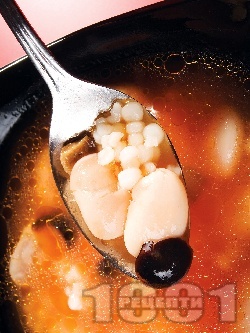 Тосканска постна зеленчукова супа с боб, сушени домати, маслини и макарони - снимка на рецептата
